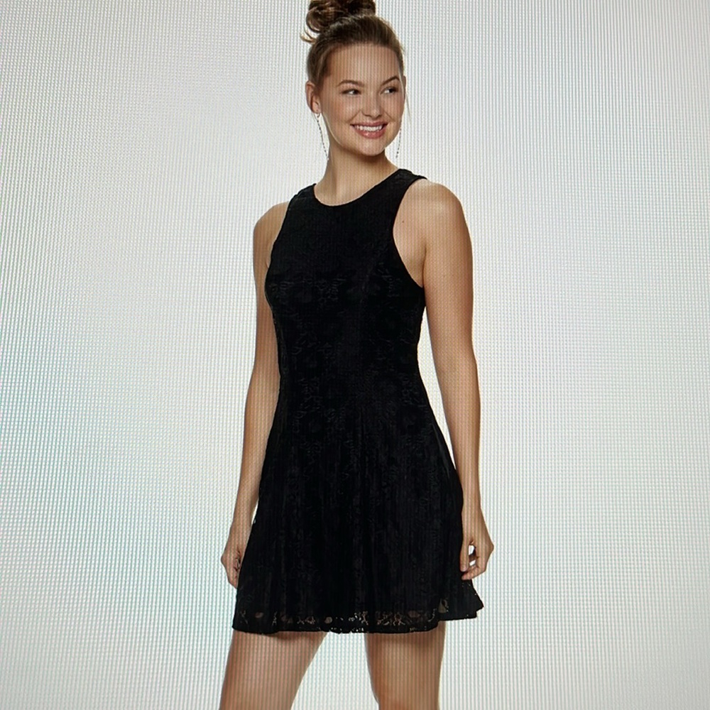 Women’s worn once Speechless Black Lace Fit and Flare Mini Dress SZ. XS FLAWLESS